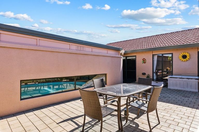 Photo of property in 59 Milne Drive, Paraparaumu, 5032