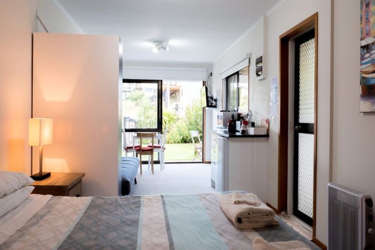 Photo of property in 21 Du Fresne Place, Russell, 0202