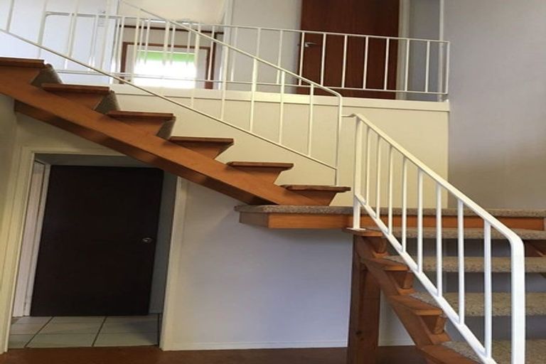 Photo of property in 25 Wilkinson Way, Browns Bay, Auckland, 0630