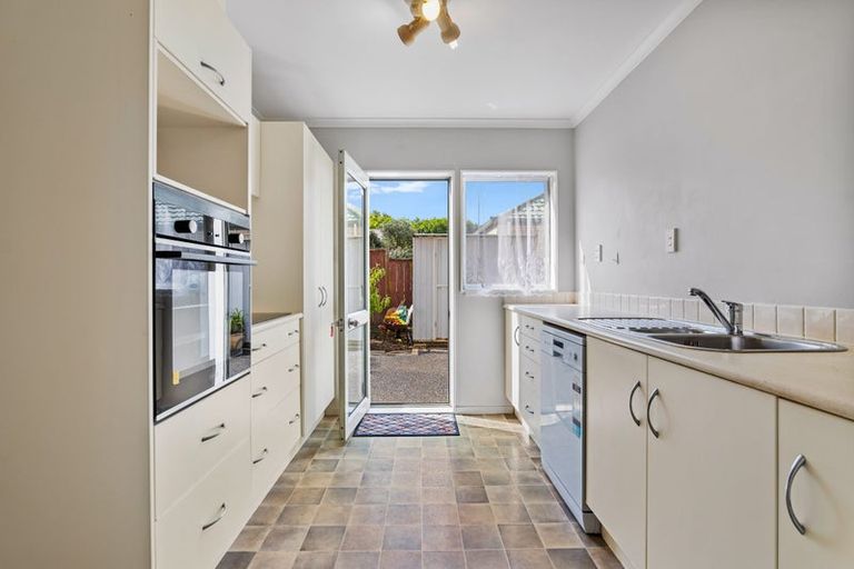 Photo of property in 1 Dunbarton Drive, Ranui, Auckland, 0612