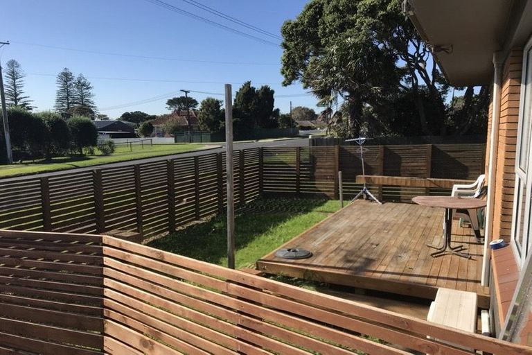 Photo of property in 2/57 Mcintyre Road, Mangere Bridge, Auckland, 2022