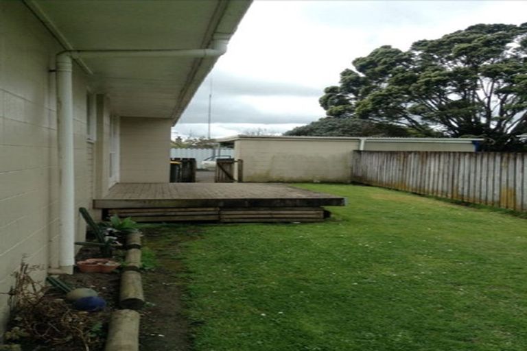 Photo of property in 23 Hamilton Drive, Waiuku, 2123