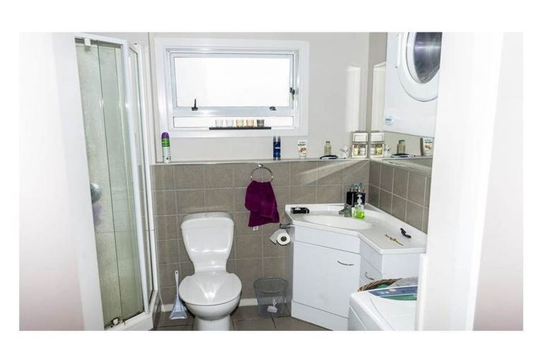 Photo of property in 2/9 Hamilton Road, Papatoetoe, Auckland, 2025