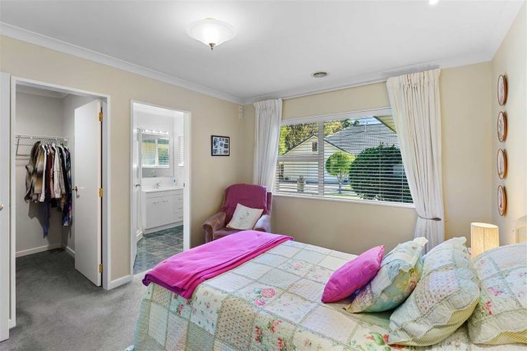 Photo of property in 29b Karu Crescent, Waikanae, 5036
