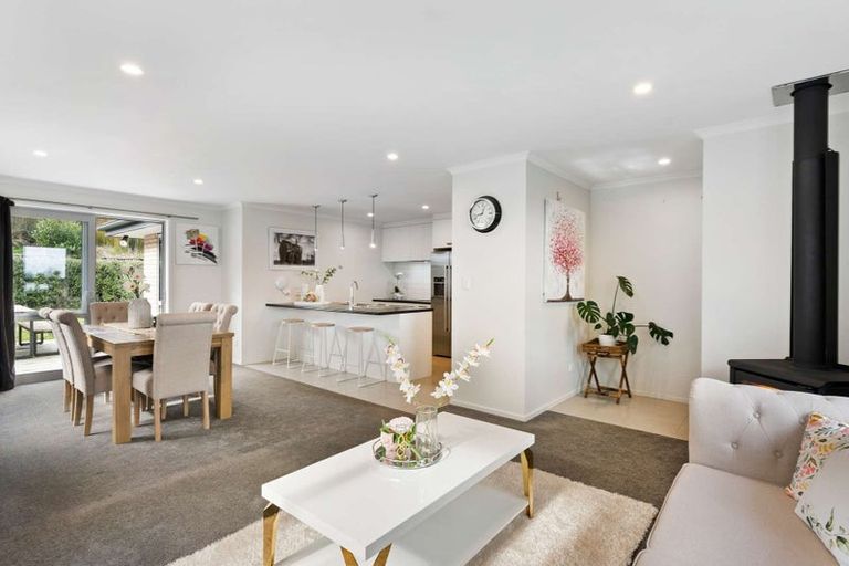 Photo of property in 23 Pakaraka Drive, Papakura, 2110
