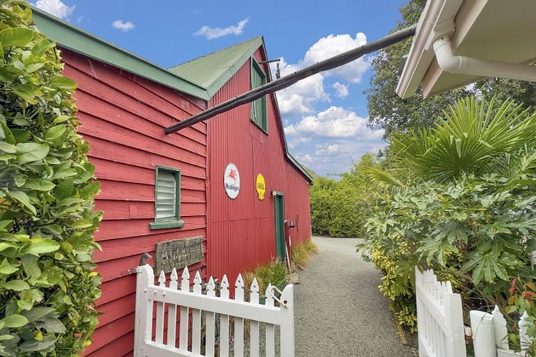 Photo of property in 4498 Christchurch Akaroa Road, Little River, 7591