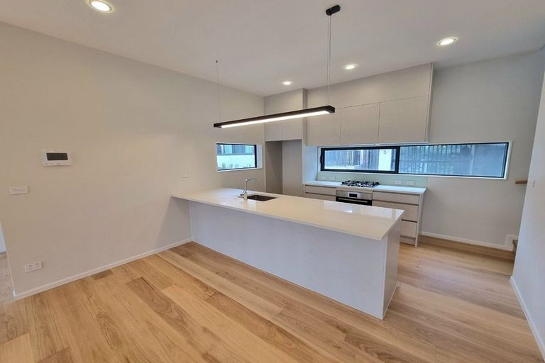 Photo of property in 8 Matau Way, Hauraki, 0622