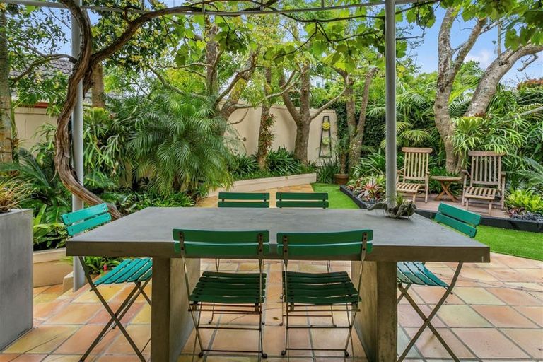 Photo of property in 1/15 Sylvan Park Avenue, Milford, Auckland, 0620