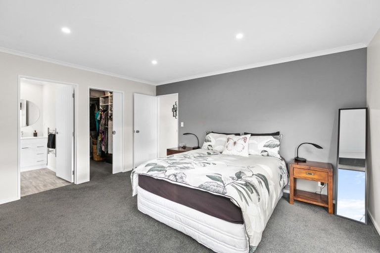 Photo of property in 18 Dee Street, Otane, 4202