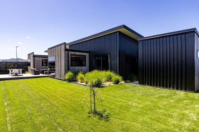 Photo of property in 17 Mike Smith Drive, Cambridge, 3434