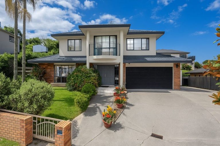 Photo of property in 25 Langana Avenue, Browns Bay, Auckland, 0630