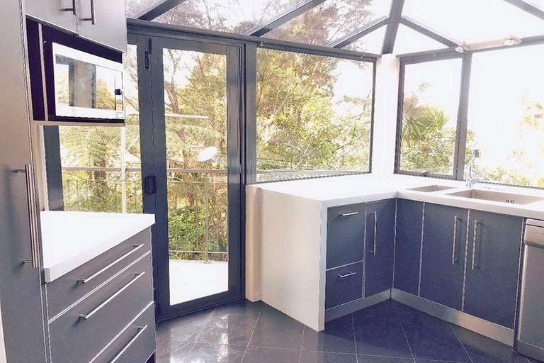 Photo of property in 35 Park Road, Titirangi, Auckland, 0604