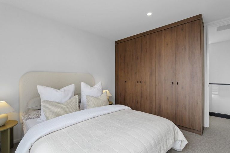 Photo of property in 26d Bryndwr Road, Fendalton, Christchurch, 8052