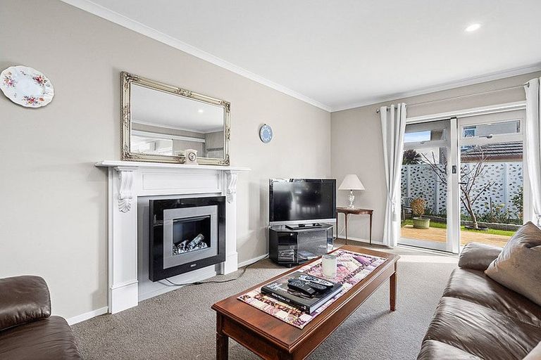 Photo of property in 5 Ara Kahika Lane, One Tree Point, 0118