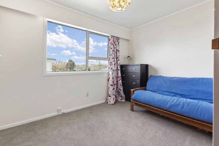 Photo of property in 115f2 Queens Drive, Lyall Bay, Wellington, 6022