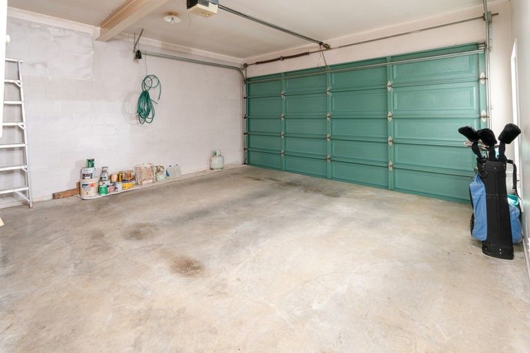 Photo of property in 83f2 Townsend Road, Miramar, Wellington, 6022