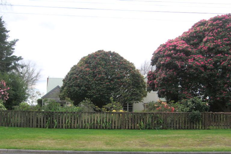 Photo of property in 16 Hinewa Road, Otumoetai, Tauranga, 3110