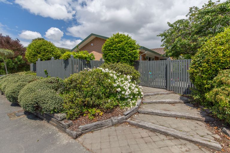Photo of property in 5 Sayers Crescent, Ilam, Christchurch, 8041
