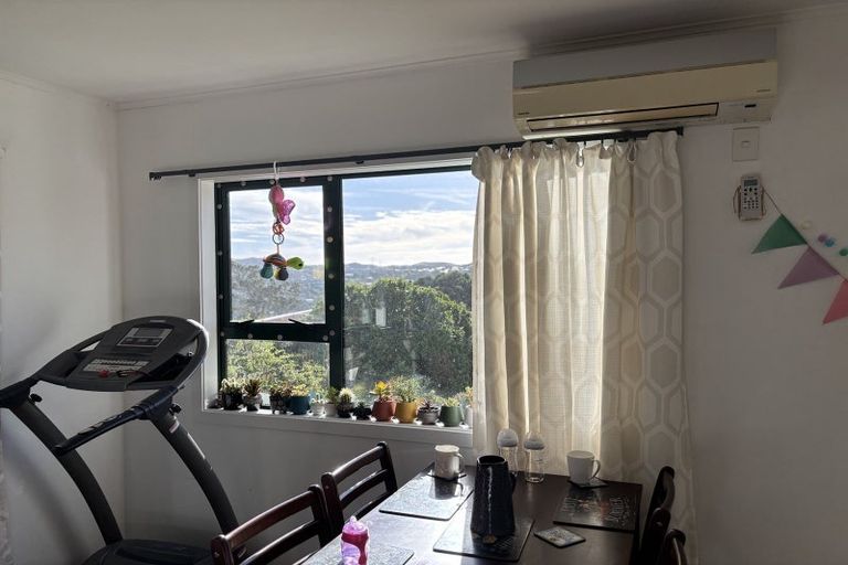 Photo of property in 3 Anzia Way, Johnsonville, Wellington, 6037