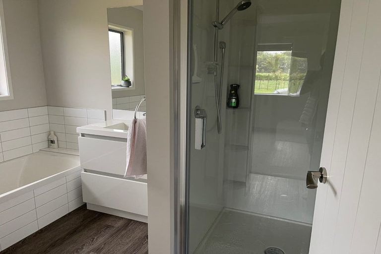 Photo of property in 275 Tararua Road, Levin, 5571