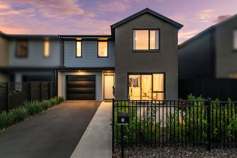 Photo of property in 12 Miromiro Street, Broomfield, Christchurch, 8042