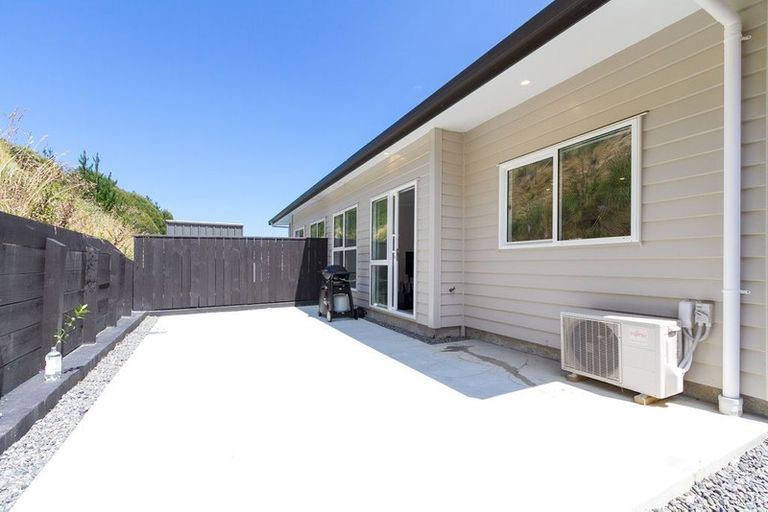 Photo of property in 7 Pacific View, Whitby, Porirua, 5024