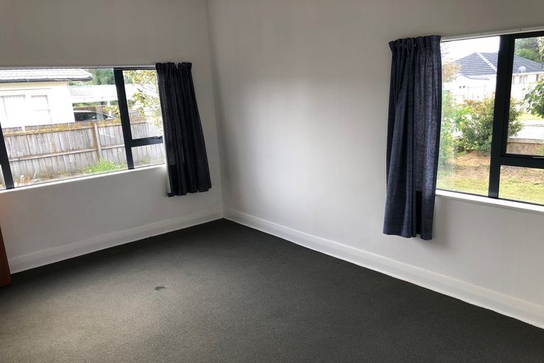 Photo of property in 1/29 Edwards Avenue, Henderson, Auckland, 0610