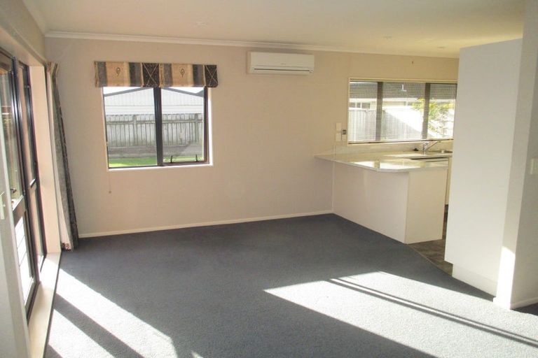 Photo of property in 38 Parnell Heights Drive, Kelvin Grove, Palmerston North, 4414