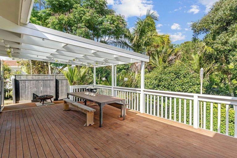 Photo of property in 1 Ranfurly Place, Te Kamo, Whangarei, 0112