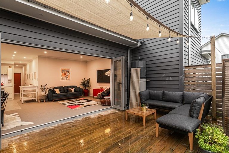 Photo of property in 4 Mollusc Road, Hobsonville, Auckland, 0616