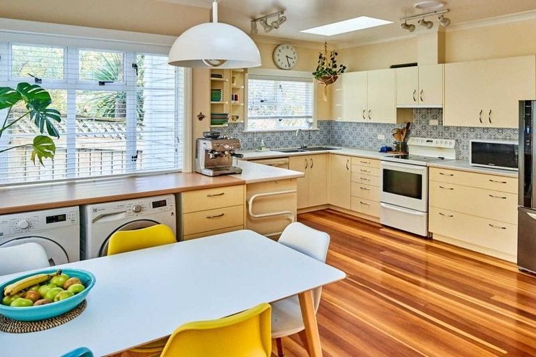 Photo of property in 341 Muritai Road, Eastbourne, Lower Hutt, 5013