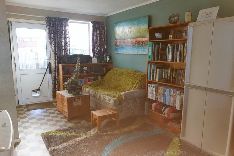 Photo of property in 15a Brougham Street, Westport, 7825