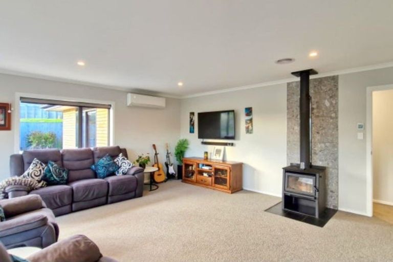 Photo of property in 20 Snappers Lane, Foxton Beach, Foxton, 4815