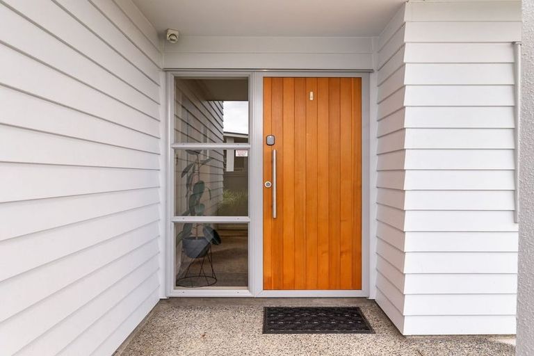 Photo of property in 20 Rosalie Terrace, Kelvin Grove, Palmerston North, 4414