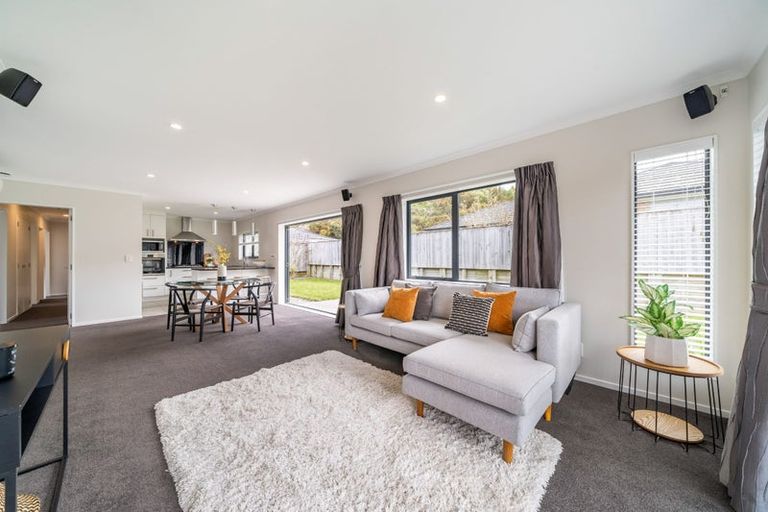 Photo of property in 107 Riverstone Drive, Riverstone Terraces, Upper Hutt, 5018