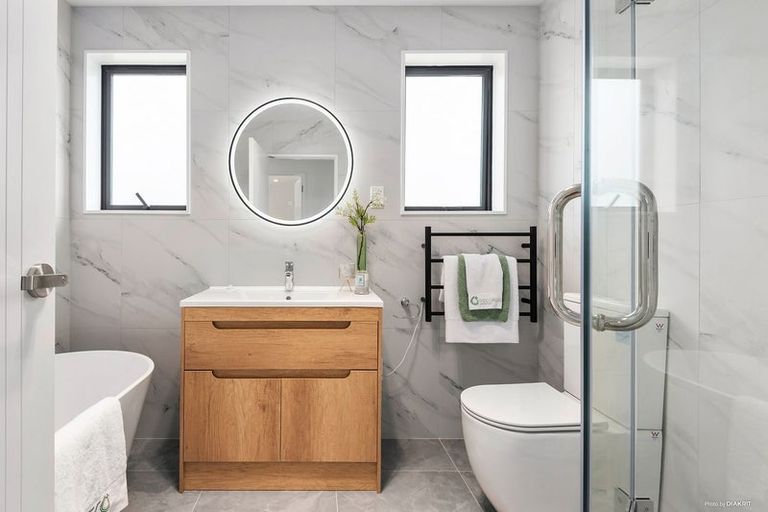 Photo of property in 6b Landsdale Place, Massey, Auckland, 0614