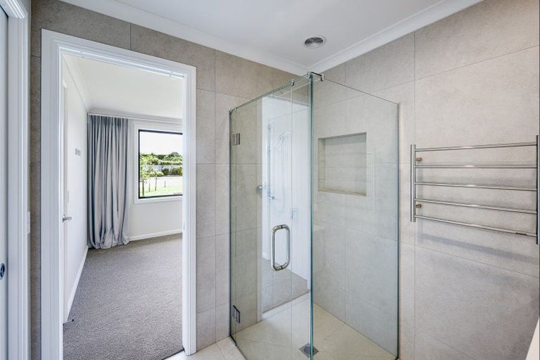 Photo of property in 55 Read Crescent, Clive, 4102