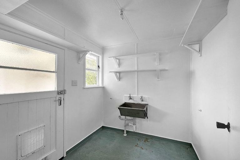 Photo of property in 19 Maire Street, Gonville, Whanganui, 4501