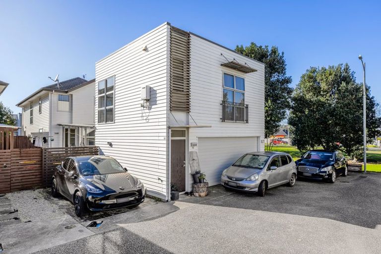 Photo of property in 13 Phar Lap Crescent, Takanini, 2112