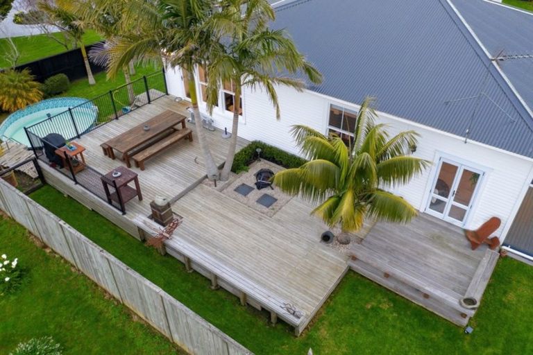 Photo of property in 100 Pukekohe East Road, Pukekohe, 2677