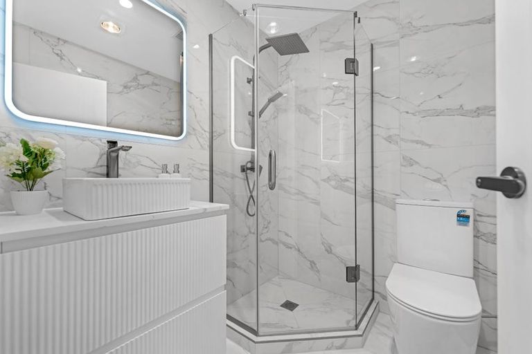 Photo of property in 158a Pigeon Mountain Road, Half Moon Bay, Auckland, 2012