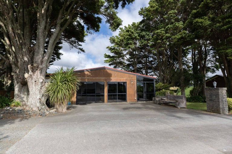 Photo of property in 18 Pataua Road North, Whareora, Whangarei, 0175