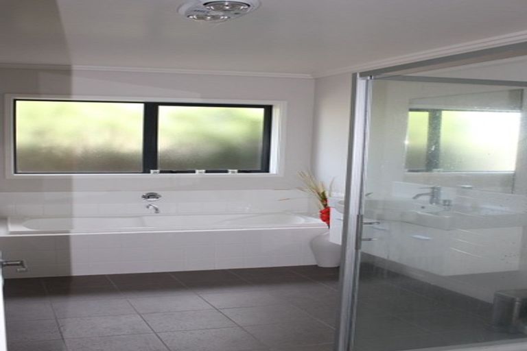 Photo of property in 2 Prebblewood Drive, Prebbleton, 7604