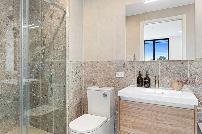 Photo of property in 6/36 Edmonton Road, Henderson, Auckland, 0612