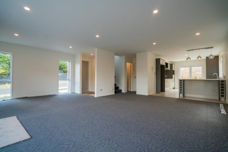 Photo of property in 10 Okareka Place, Pakuranga Heights, Auckland, 2010