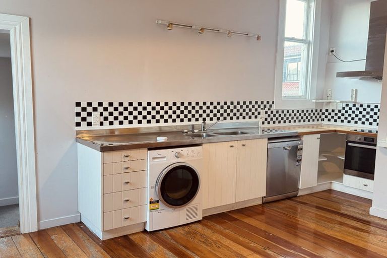 Photo of property in 197a Grant Road, Thorndon, Wellington, 6011