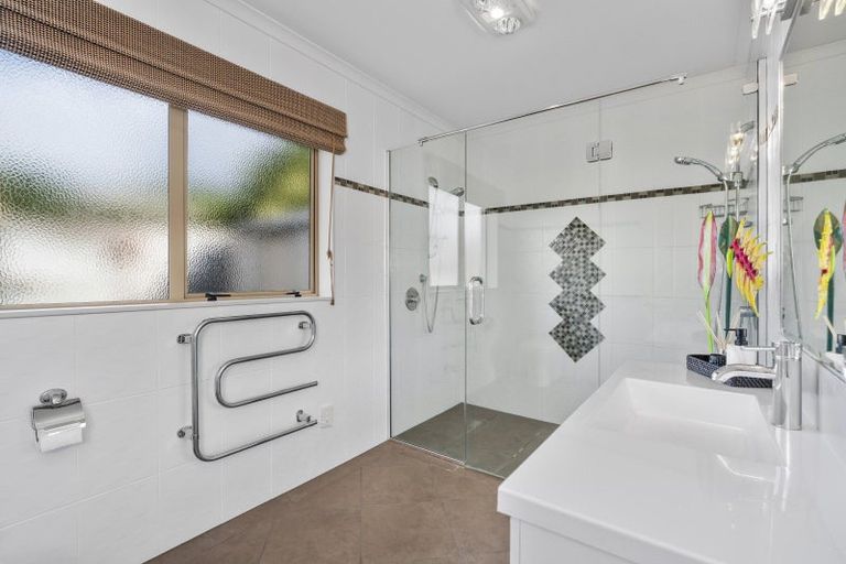 Photo of property in 22 Garvan Glen, Pyes Pa, Tauranga, 3112