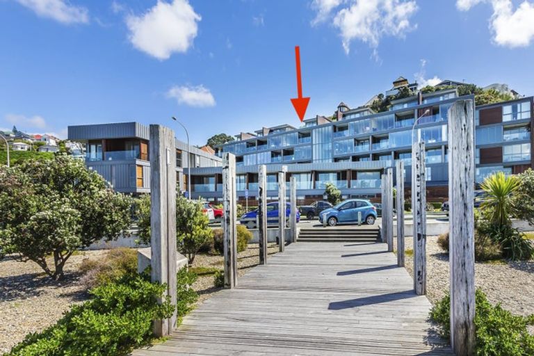 Photo of property in Patent 326 Apartments, 504s/326 Evans Bay Parade, Hataitai, Wellington, 6021