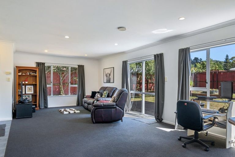 Photo of property in 3 Ipswich Grove, Wainuiomata, Lower Hutt, 5014