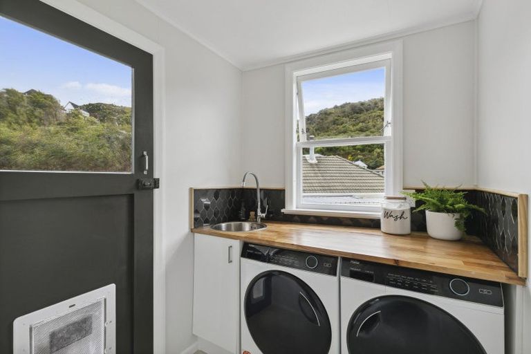 Photo of property in 173 Broderick Road, Johnsonville, Wellington, 6037